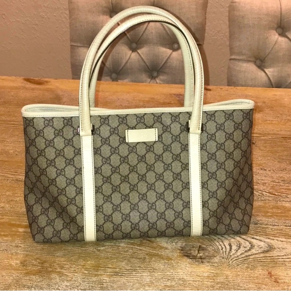 Gucci GG Supreme Joy Canvas Tote Handbag in Beige and Cream